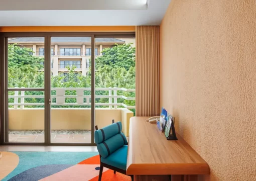 Exploration Room – King Bed